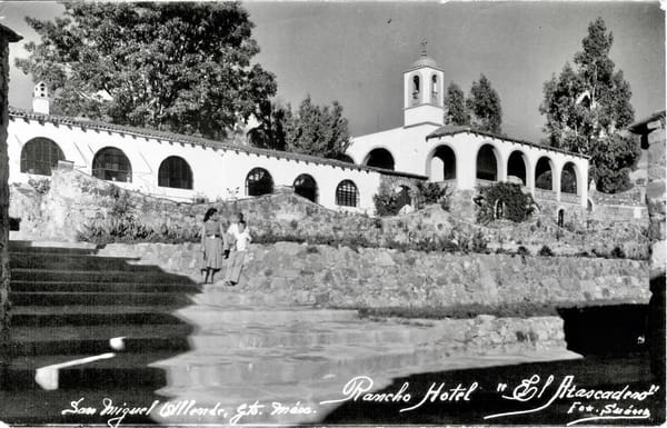 Felipe Cossio del Pomar et El Atascadero